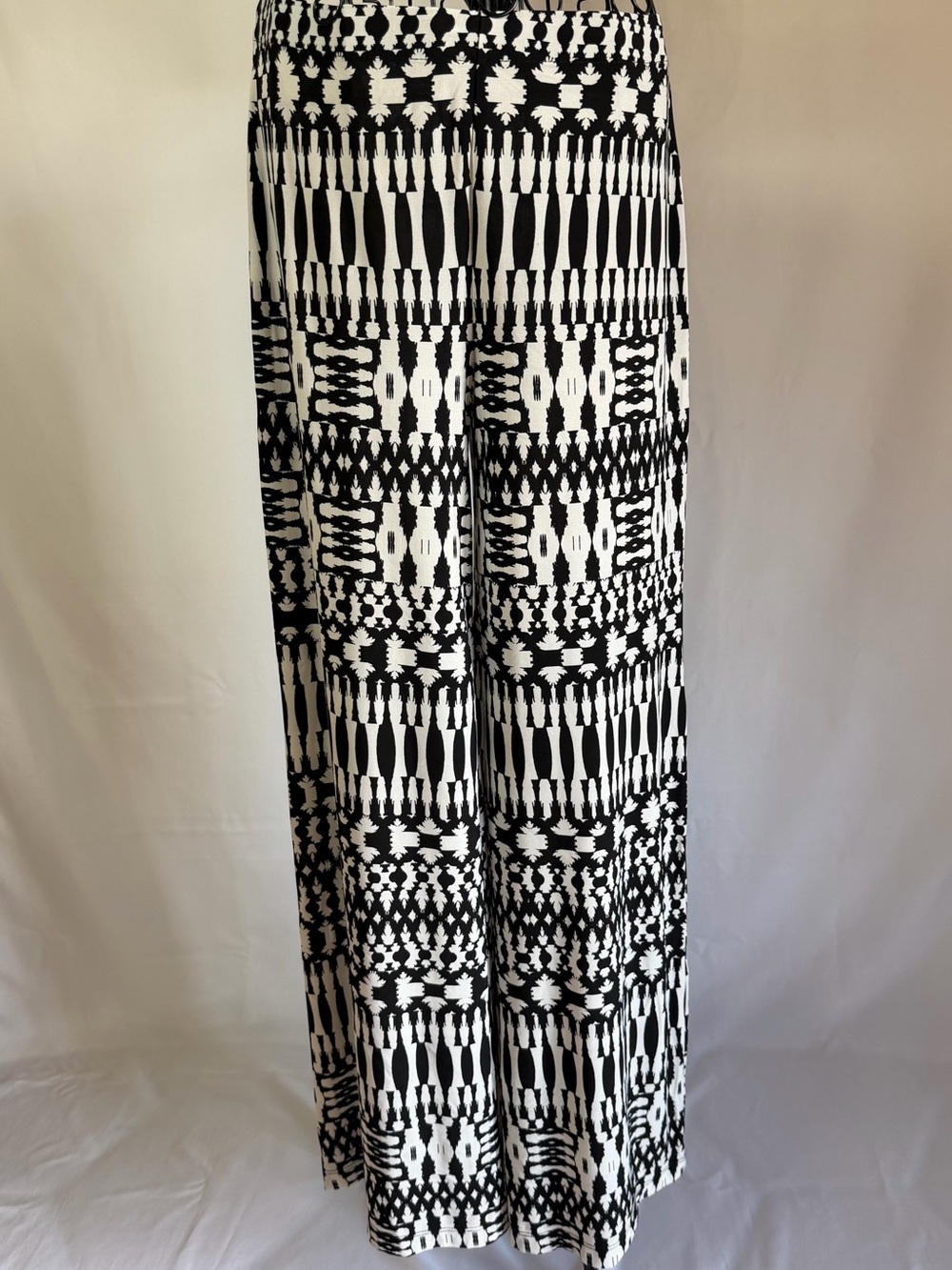 Chico's Black and White Geometric Loose Pants